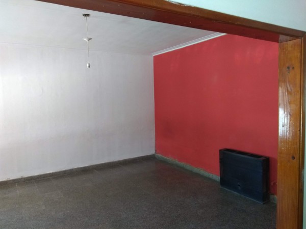 Retasada Venta Casa 2 Hab calle Viamonte con renta 